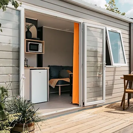 Les Falaises De キャンプ場 *