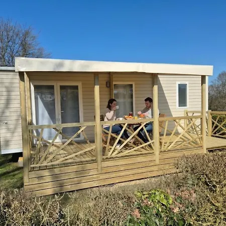 Les Falaises De Camping Toussaint