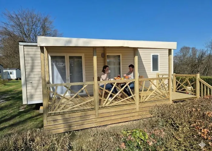 Les Falaises De Camping Toussaint